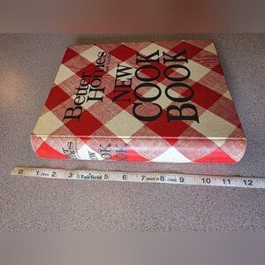 Vintage 1976 Better Homes & Gardens cookbook Classic red white